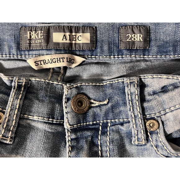 BKE Alec Mens Light Wash Denim Jeans Straight Leg 28R Whiskered Western Rodeo - Picture 4 of 11